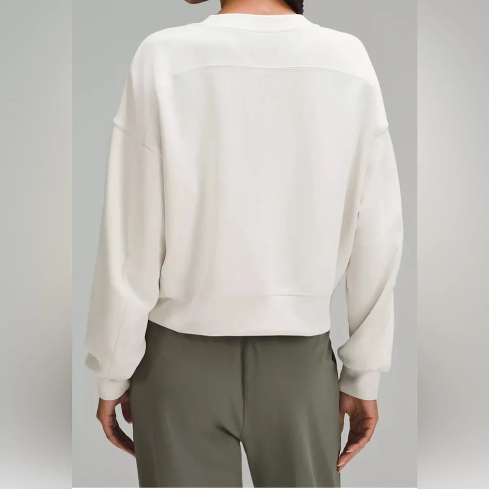NWOT Lululemon Perfectly Oversized Cropped Crew *Softstreme - Picture 3 of 9